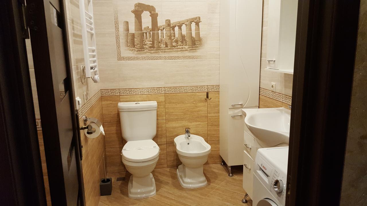 Mimino Apartment Deluxe First Line Batumi Exterior photo
