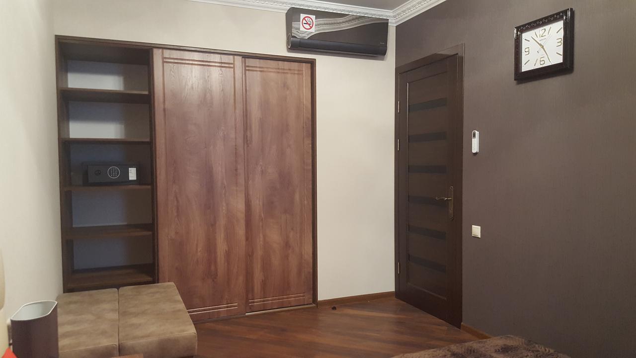 Mimino Apartment Deluxe First Line Batumi Exterior photo